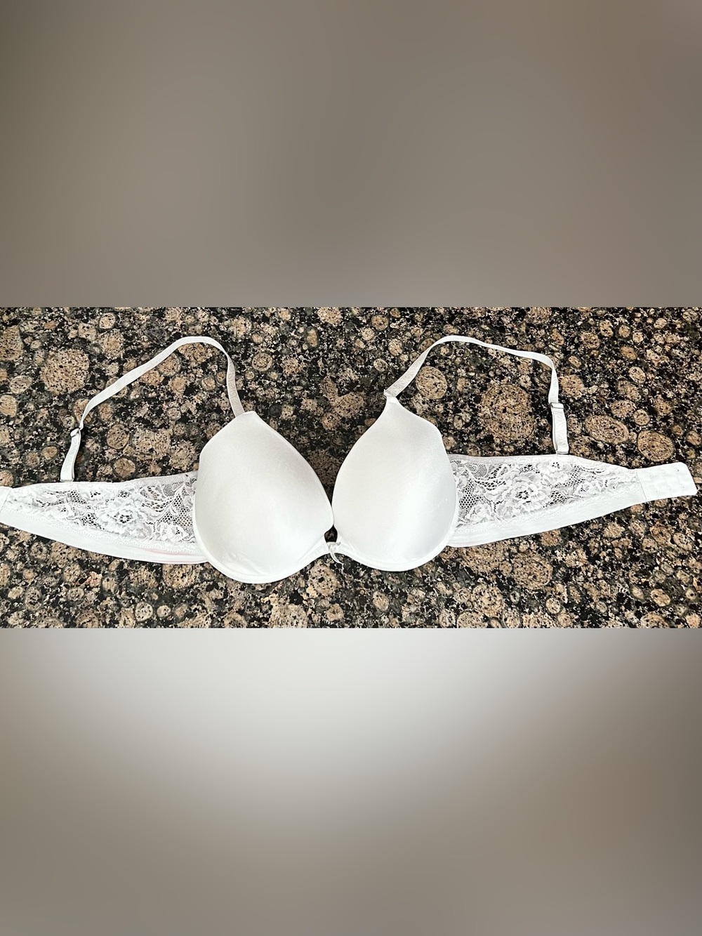 Simply Vera Vera Wang White Molded T-Shirt Bra